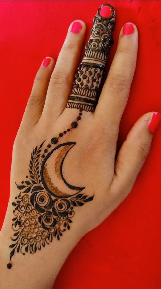 Simple Mehndi Designs for Eid al-Fitr 2024