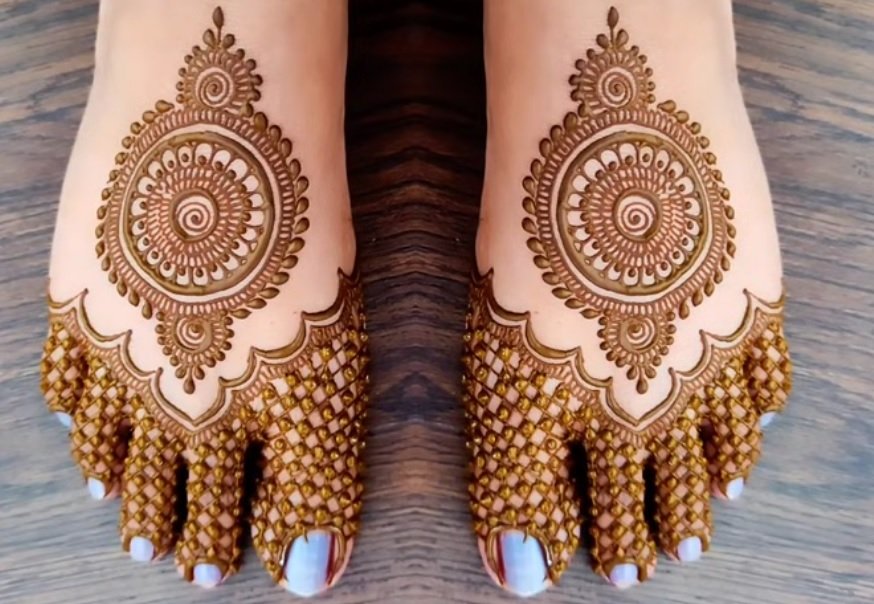 Foot Mehndi Designs for Karwa Chauth 2024